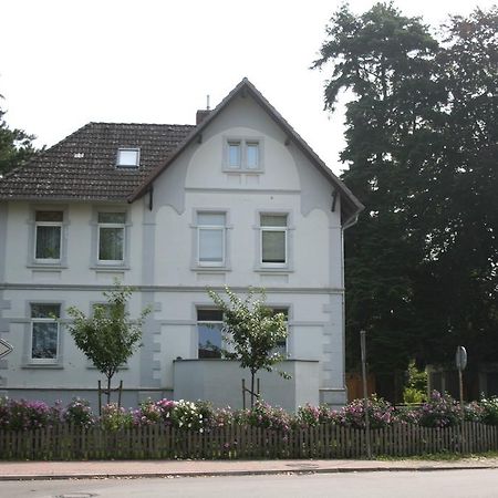 Ferienwohnung Am Kurpark Бад-Ненндорф Екстер'єр фото